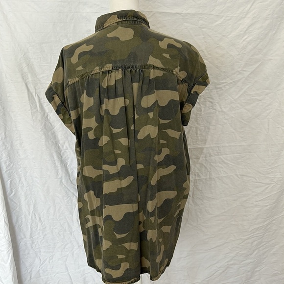 C&C CALIFORNIA Short Sleeve button down top green camo Sz S - Picture 3 of 11